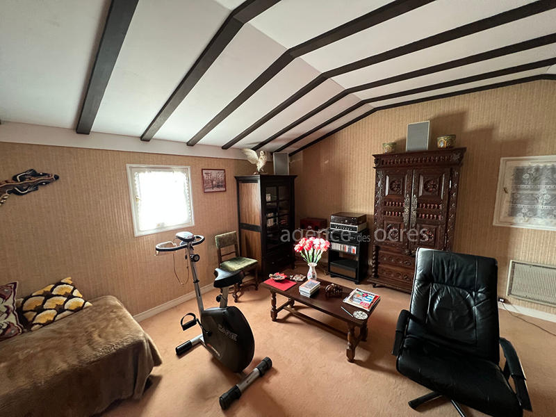 Maison - 195 m² - 7 pièces