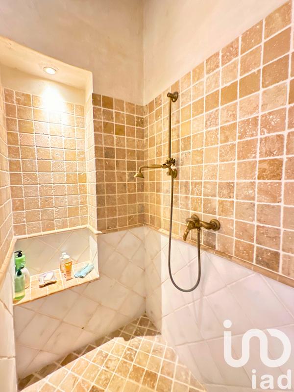 Maison - 200 m² - 6 pièces