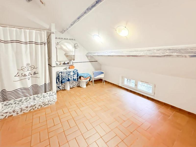 Corps de ferme - 236 m² - 6 pièces