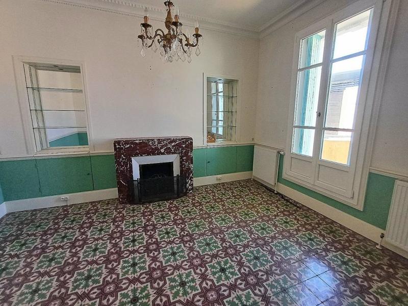 Maison - 200 m² - 8 pièces