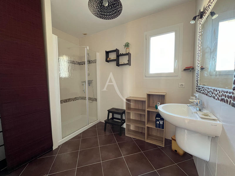 Maison - 151 m² - 6 pièces