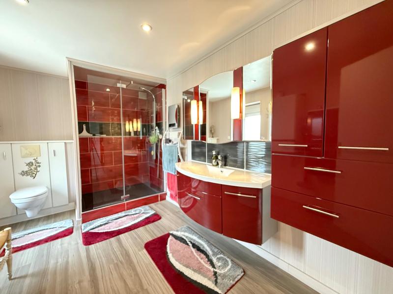 Maison - 163 m² - 8 pièces