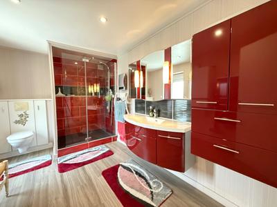 Maison - 163 m² - 8 pièces