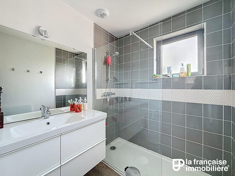 Maison - 181 m² - 8 pièces