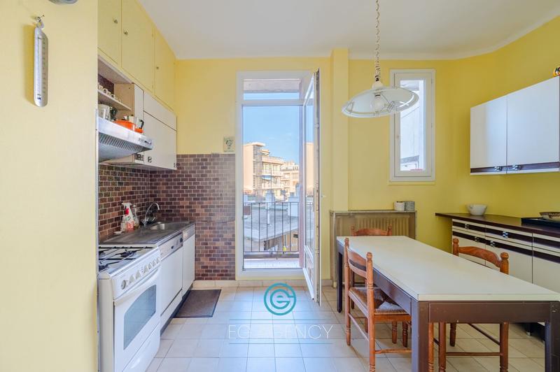 Appartement - 102 m² - 4 pièces