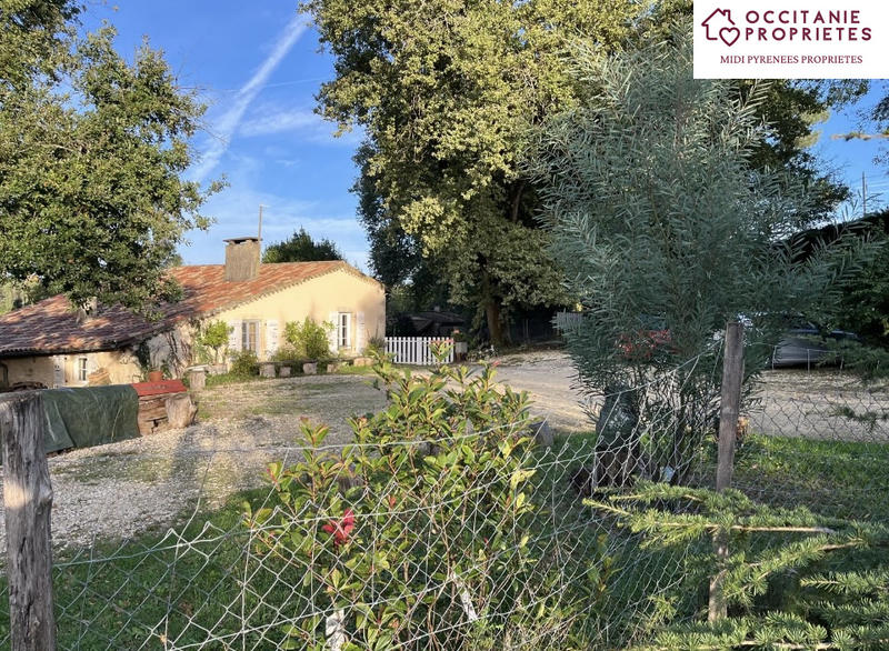 Propriété - 356 m² - 15 pièces