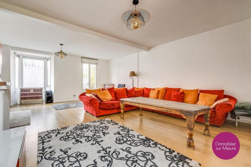 Maison - 210 m² - 6 pièces