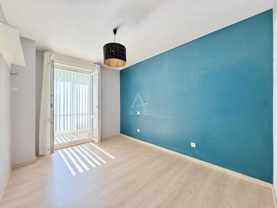 Appartement - 77 m² - 4 pièces