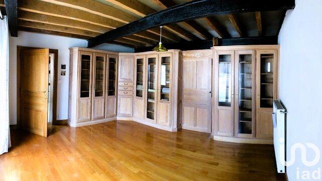 Maison - 330 m² - 13 pièces