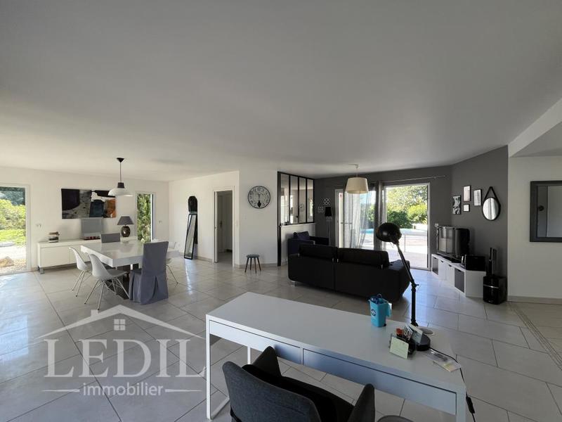 Maison - 164 m² - 5 pièces