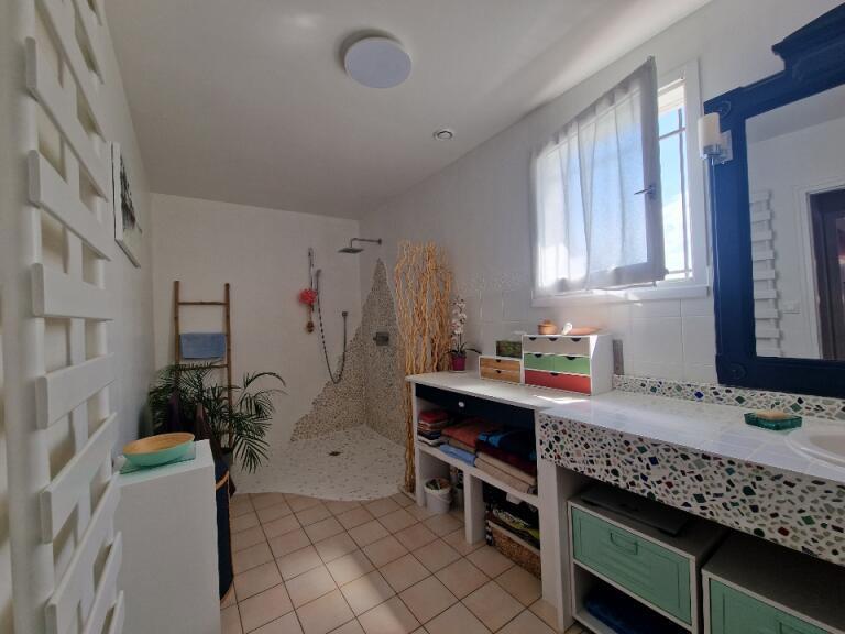 Appartement - 104 m² - 4 pièces