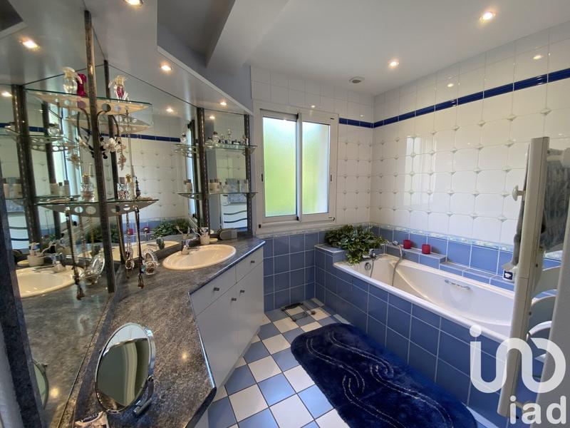 Maison de maîtres - 144 m² - 6 pièces