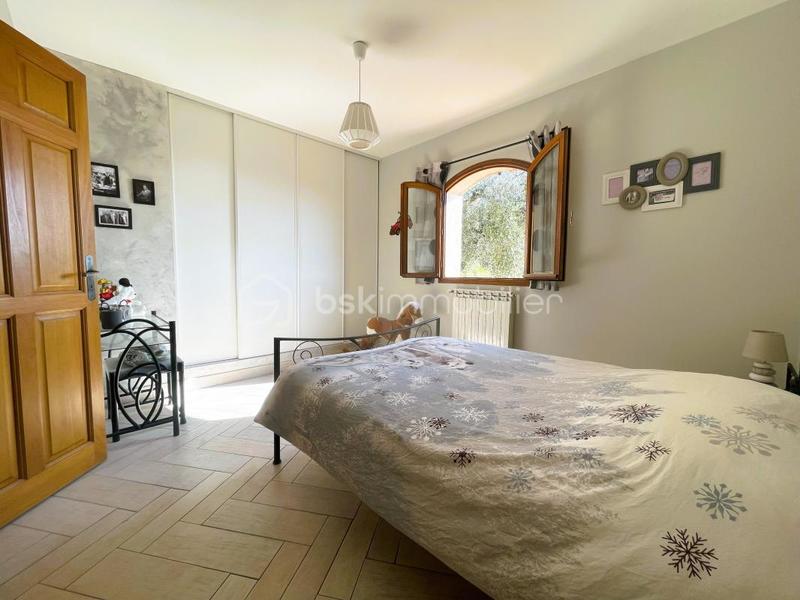 Maison traditionnelle - 140 m² - 4 pièces