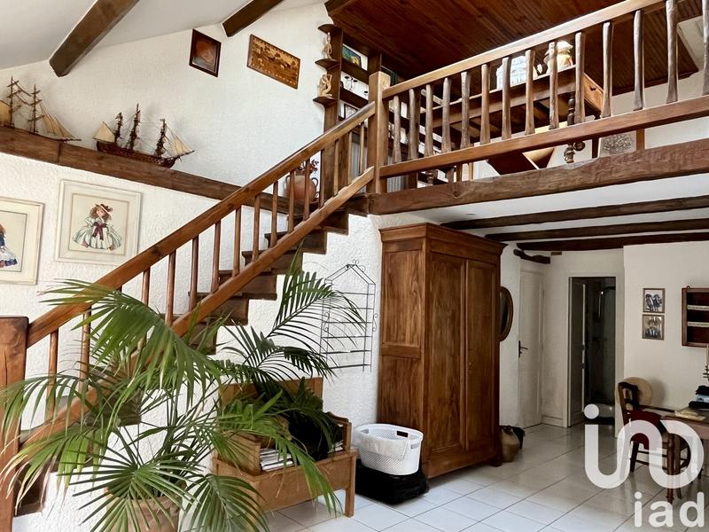 Maison - 182 m² - 7 pièces