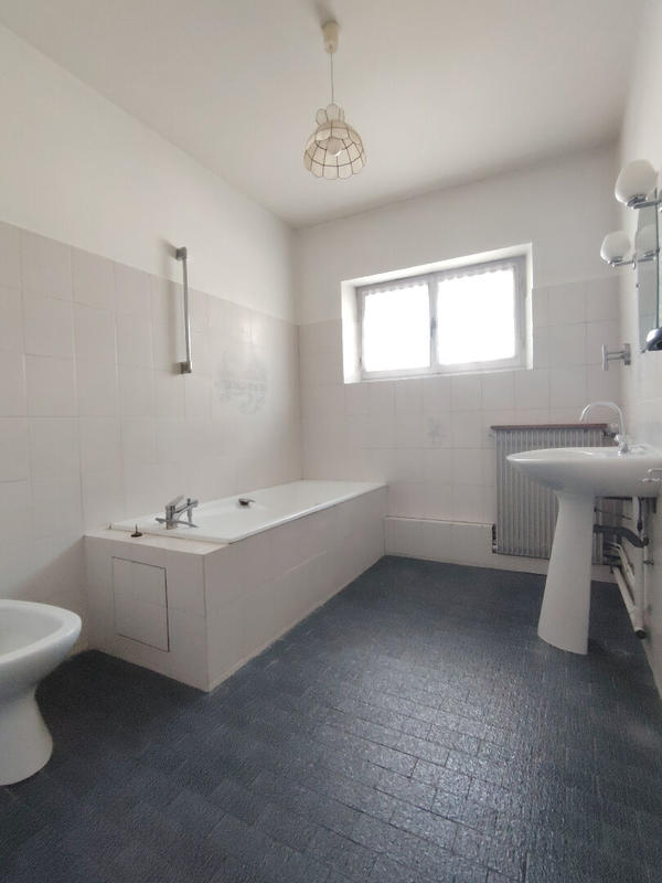 Maison - 177 m² - 6 pièces