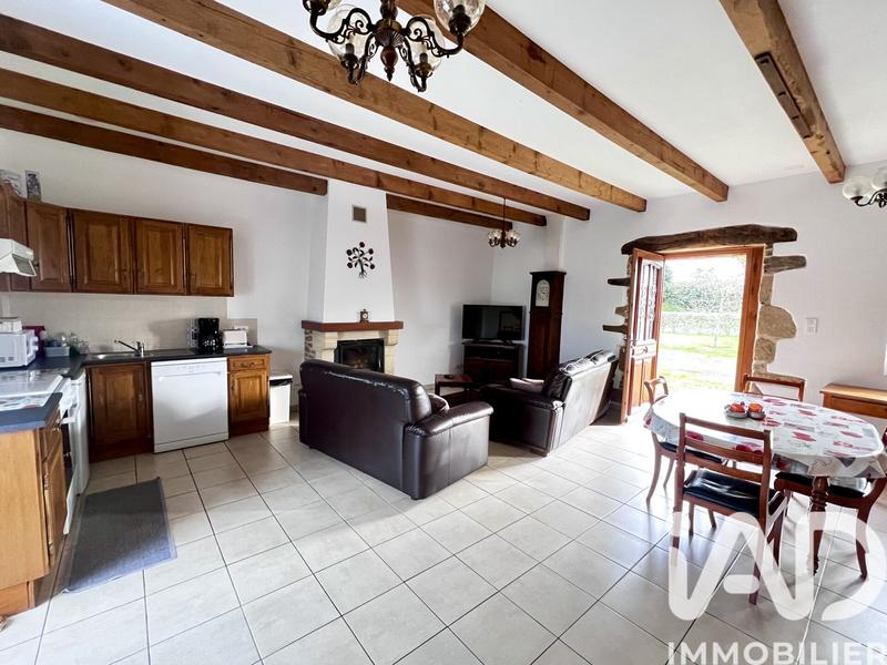 Maison - 217 m² - 8 pièces