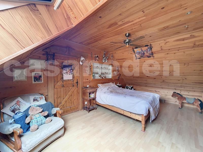 Maison - 270 m² - 7 pièces