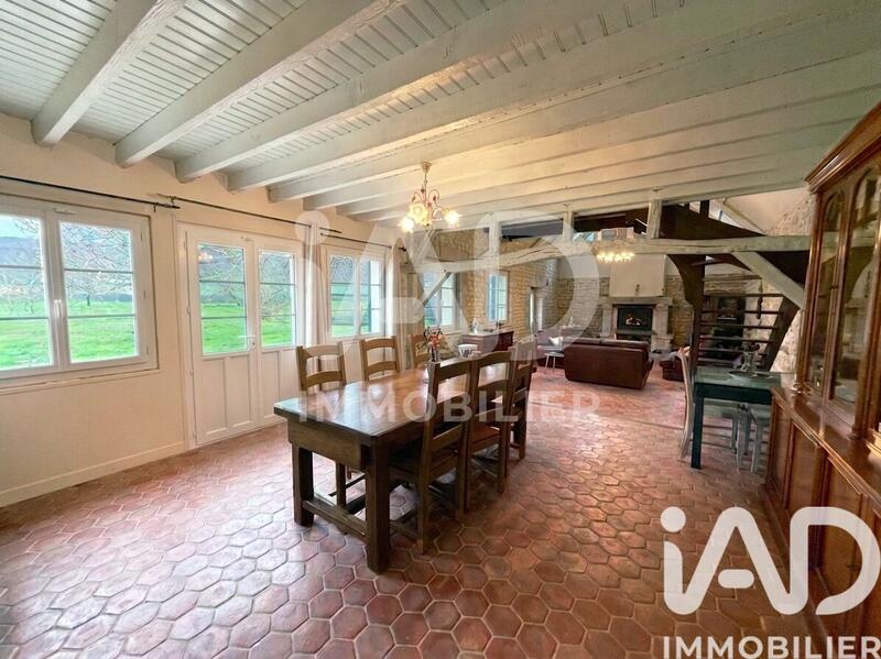 Maison - 198 m² - 7 pièces