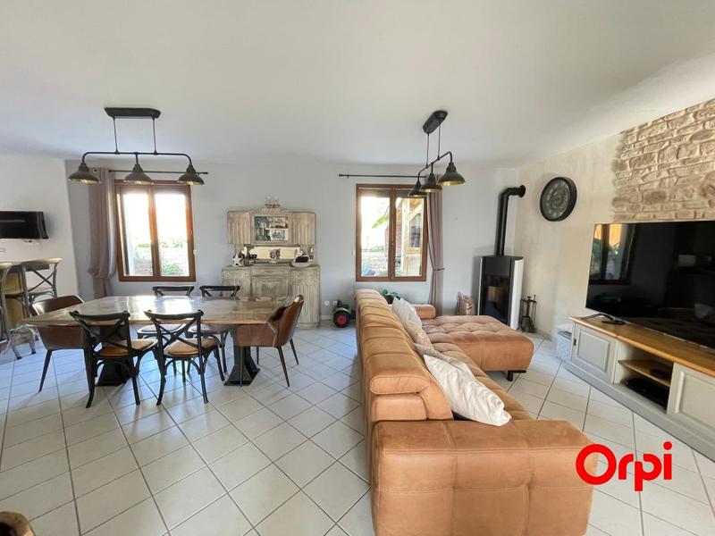 Maison - 215 m² - 8 pièces