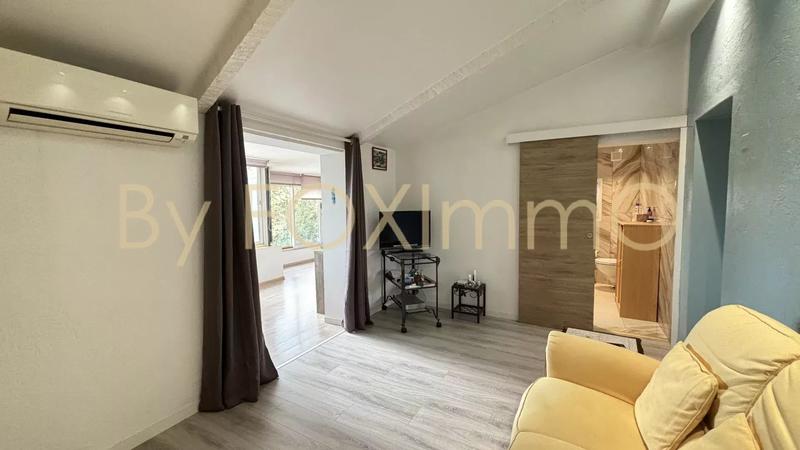 Maison - 230 m² - 6 pièces