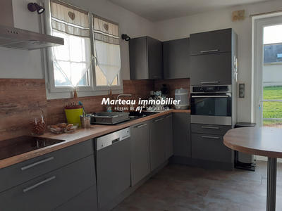 Maison - 250 m² - 6 pièces