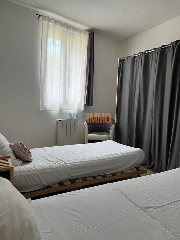 Villa - 281 m² - 12 pièces