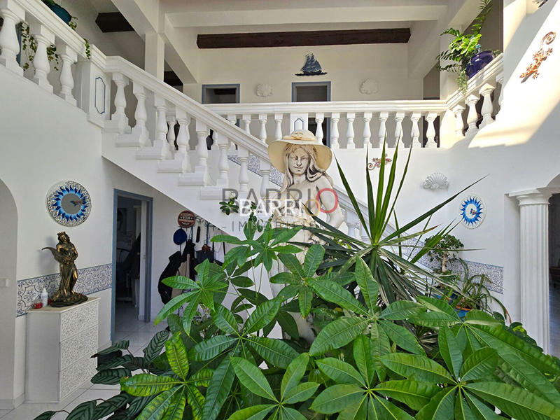 Villa - 195 m² - 8 pièces