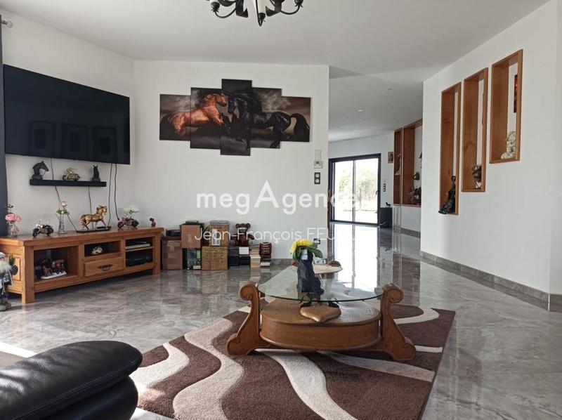 Maison - 200 m² - 6 pièces