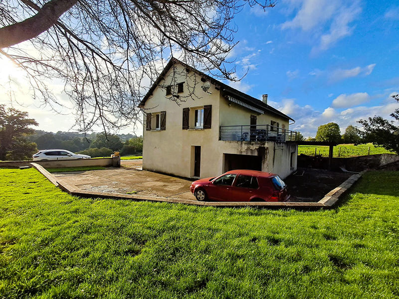 Maison - 93 m² - 5 pièces