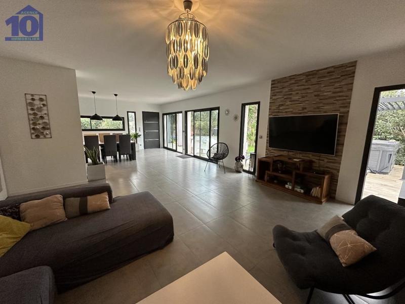 Maison - 150 m² - 5 pièces