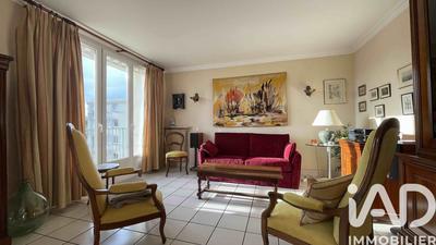 Appartement - 90 m² - 5 pièces