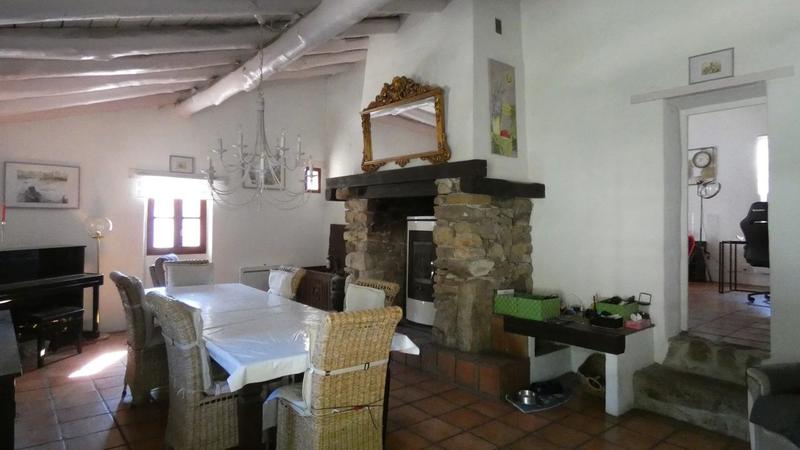 Mas - 237 m² - 8 pièces