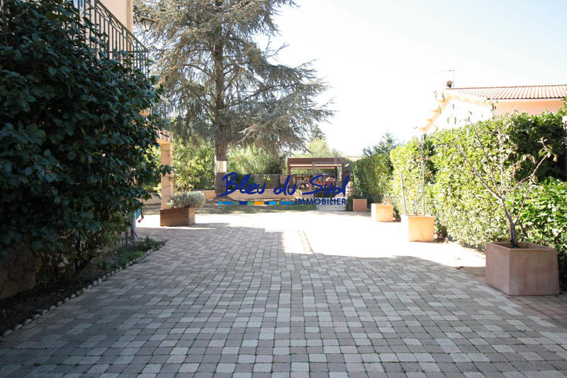 Villa - 275 m² - 7 pièces