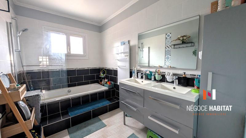 Maison - 115 m² - 5 pièces