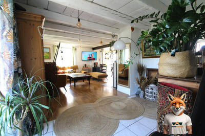 Maison - 236 m² - 10 pièces