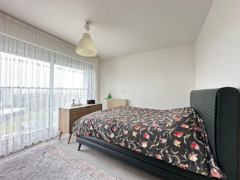 Appartement - 99 m² - 5 pièces