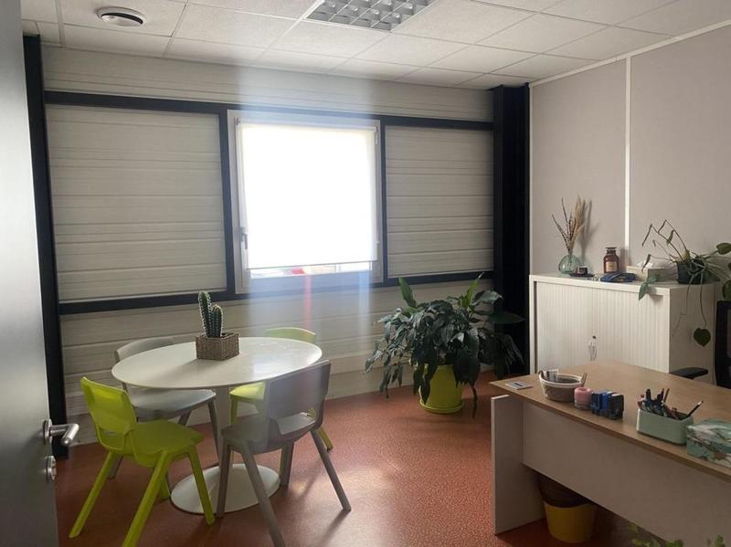 Bureau - 182 m² - 8 pièces