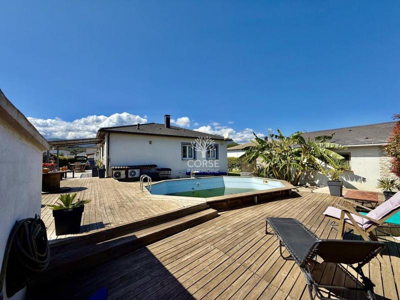 Maison - 80 m² - 6 pièces