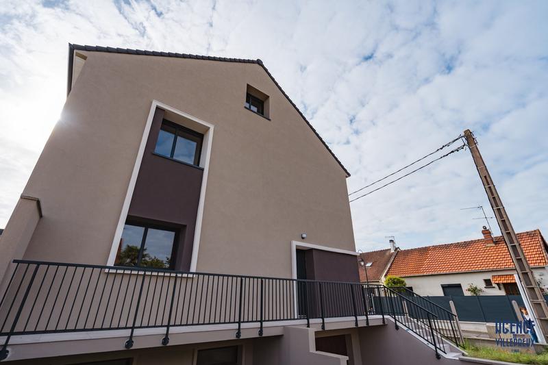Maison - 92 m² - 6 pièces