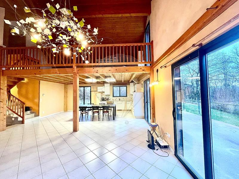 Maison - 123 m² - 4 pièces