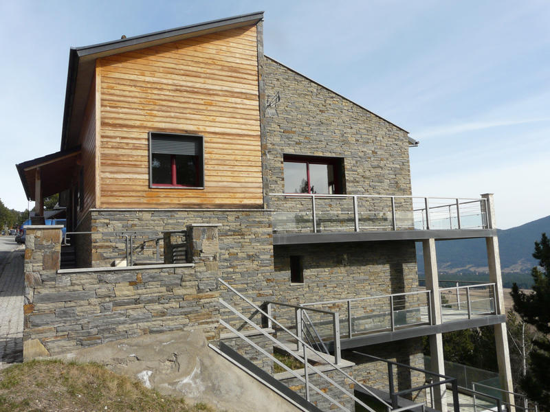 Châlet - 356 m² - 8 pièces