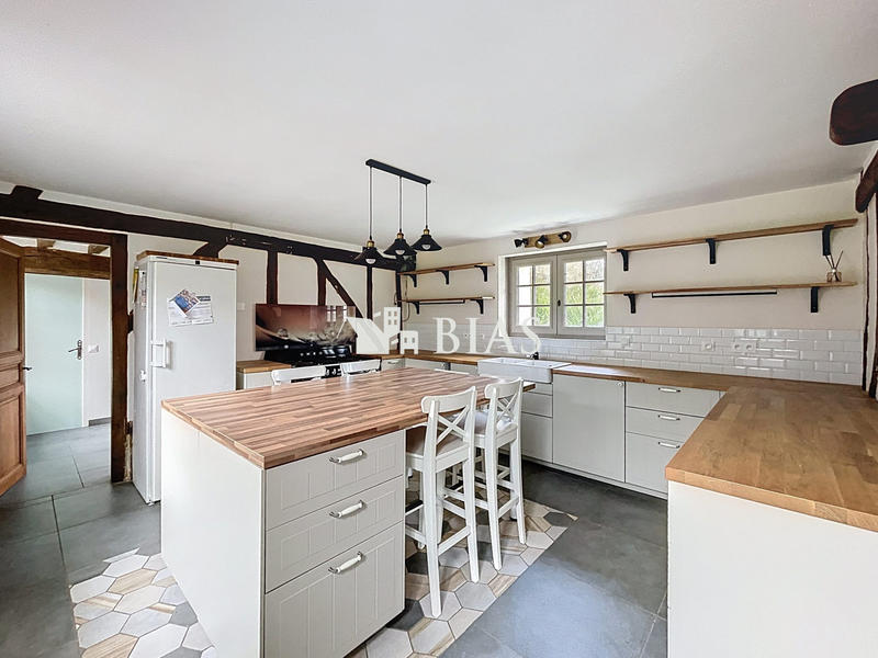 Maison - 205 m² - 6 pièces