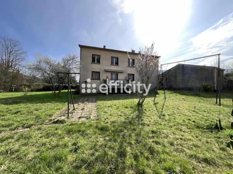 Villa - 249 m² - 13 pièces