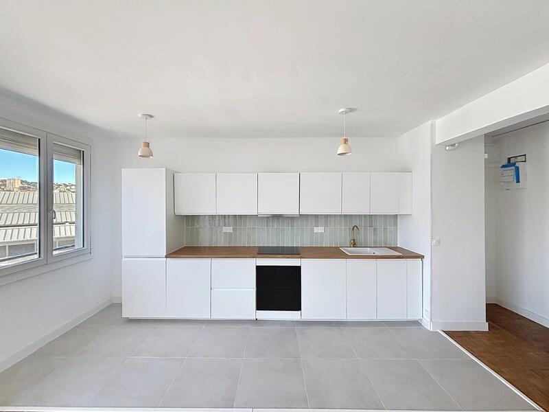 Appartement - 84 m² - 4 pièces