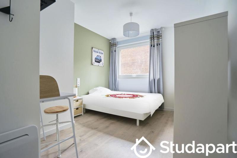 Chambre - 10 m² - 1 pièce