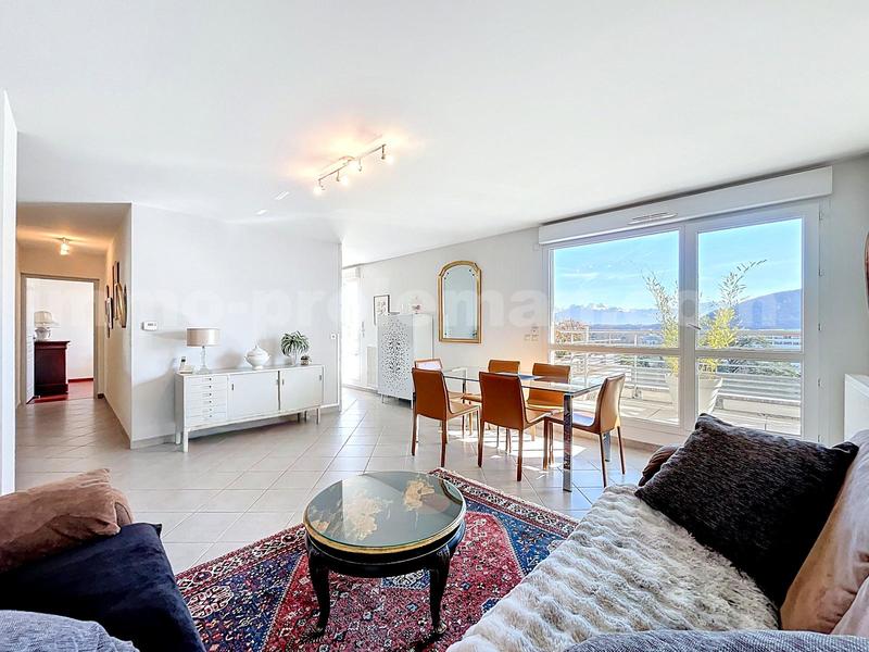 Appartement - 97 m² - 5 pièces