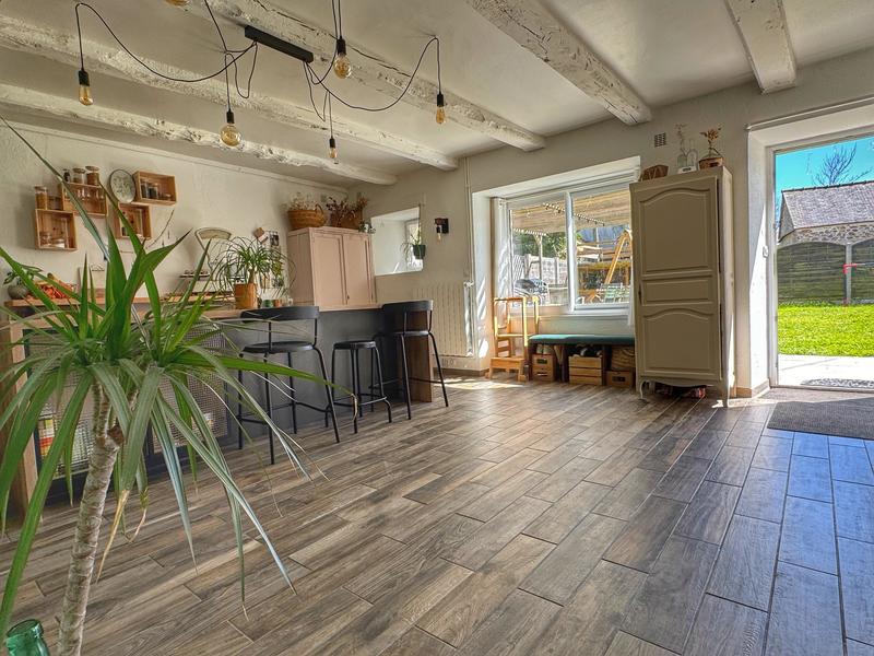 Maison - 181 m² - 8 pièces