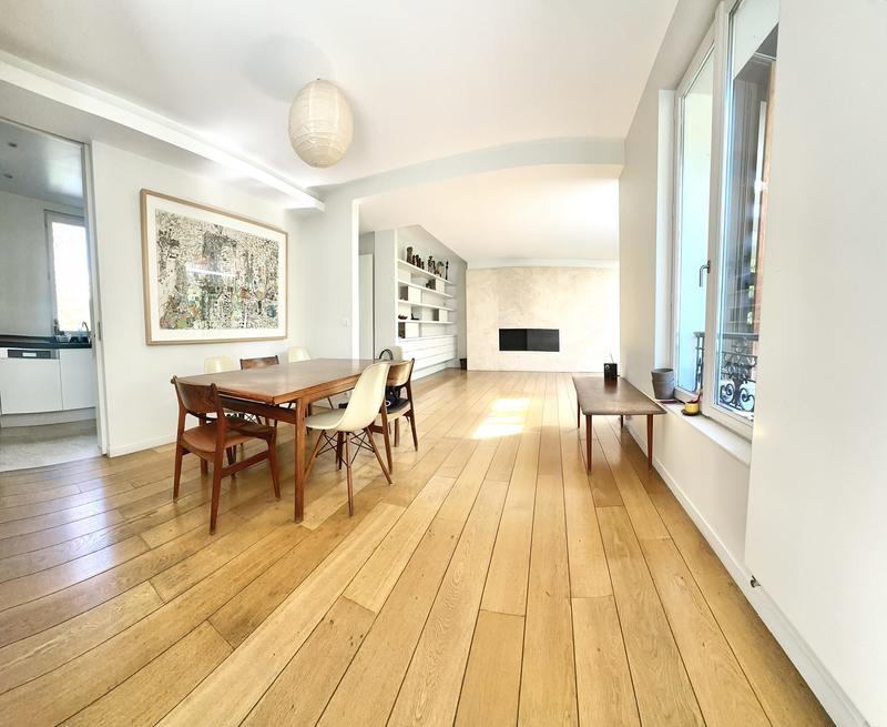 Maison - 230 m² - 8 pièces