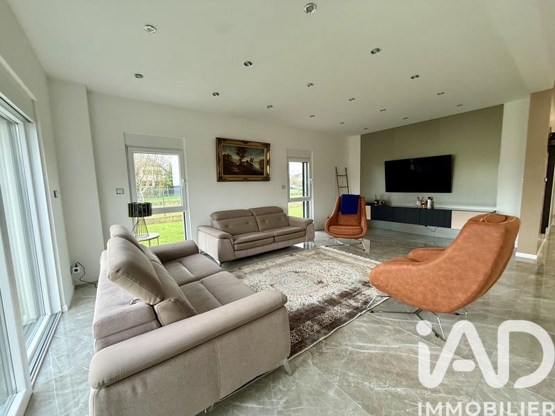 Maison - 214 m² - 7 pièces