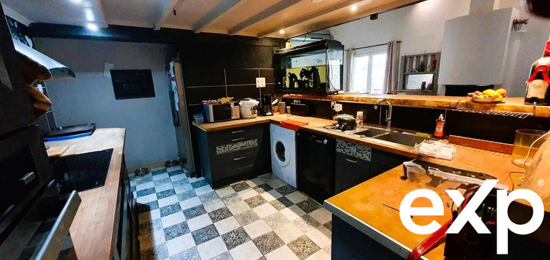 Maison - 140 m² - 5 pièces